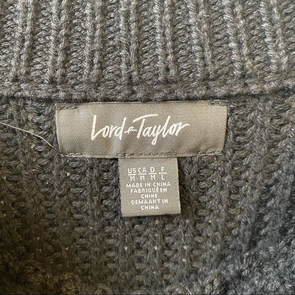 Lord and Taylor Black Crewneck Knit Pullover Sweater Women's Size Medium - Picture 2 of 5